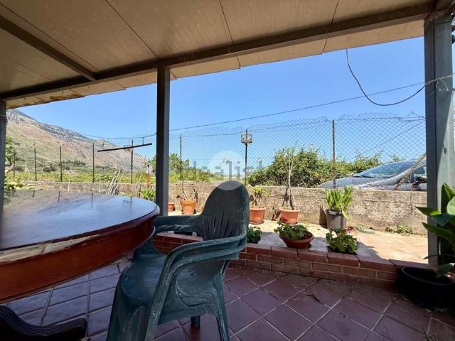 Casa in vendita a Carini, Sicilia