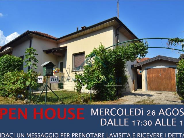 Casa in vendita a Castronno, Lombardia