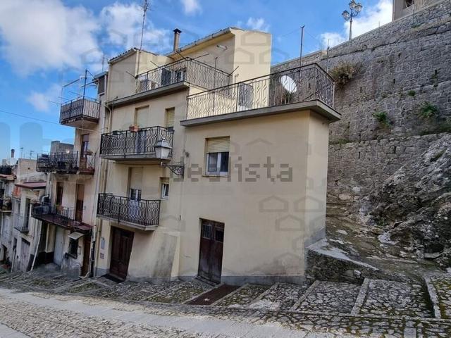 Casa in vendita a Novara Di Sicilia, Sicilia