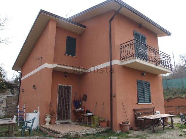 Casa in vendita a Terre dell’Ufita, Bonito