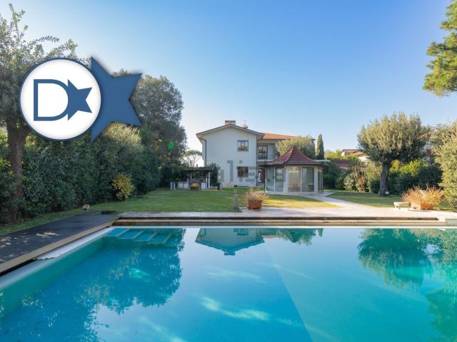 Casa in vendita a Vittoria Apuana, Forte Dei Marmi