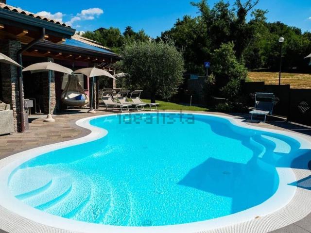 Casa in vendita a Peschiera Del Garda, Veneto