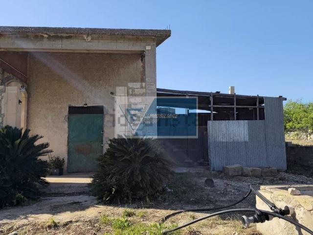 Casa in vendita a Avola, Sicilia