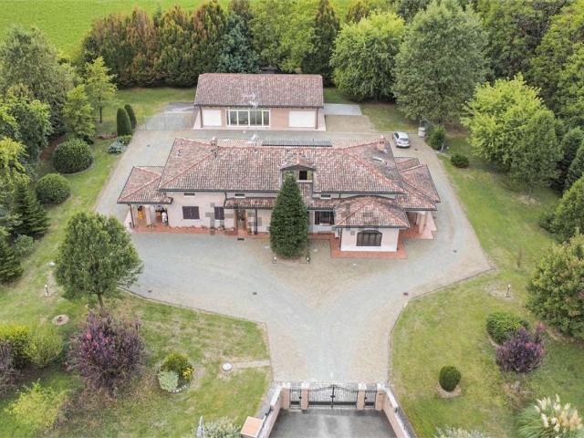 Casa in vendita a Villanova, Modena