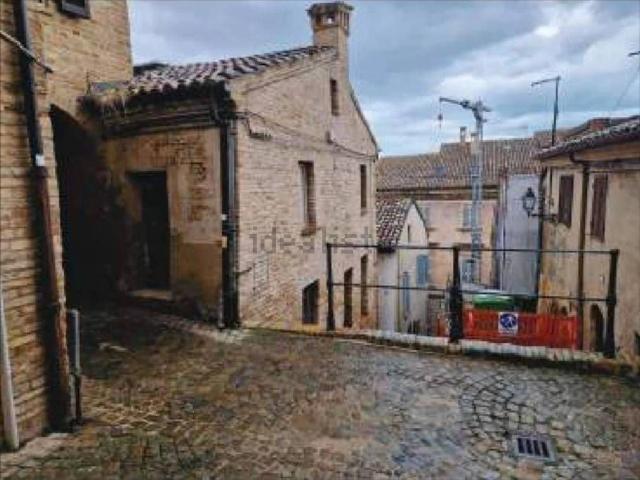 Casa in vendita a Contrada Celeste, Marche