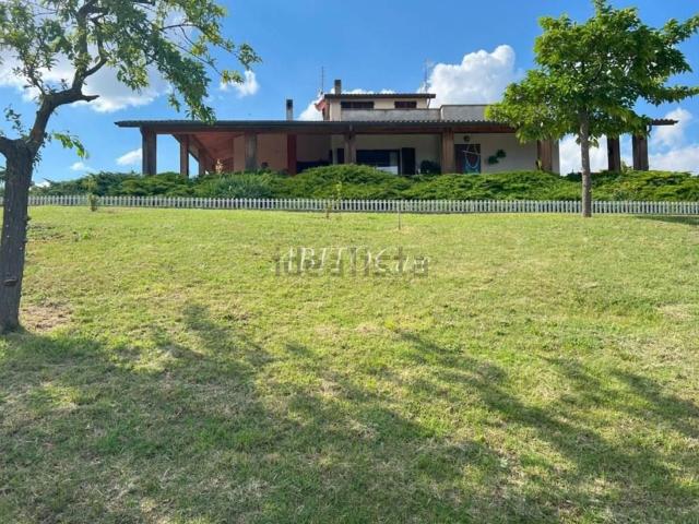 Casa in vendita a Arcevia, Ancona