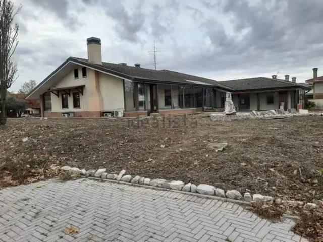 Casa in vendita a Rivignano Teor / Rivignan Teôr, Rivignano