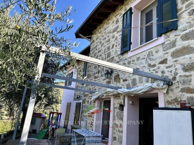 Casa in vendita a Trinità, Camporosso