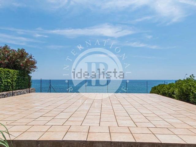 Casa in vendita a Ventimiglia, Liguria