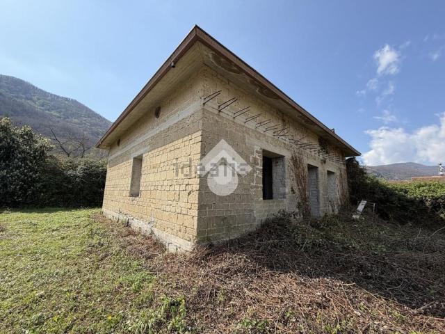 Casa in vendita a Cervinara, Campania