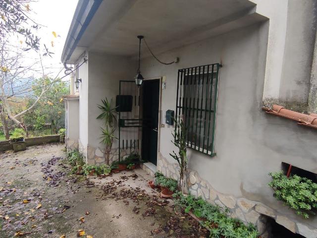 Casa in vendita a Esperia, Lazio