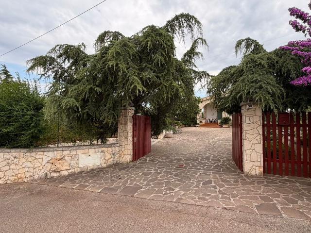 Casa in vendita a Pin-Pen, Puglia