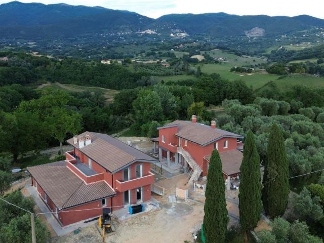 Casa in vendita a Poggio Catino, Lazio