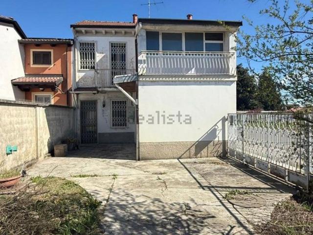 Casa in vendita a Cantone Il Rondo, Casale Monferrato