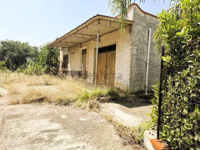 Casa in vendita a Piraineto, Carini