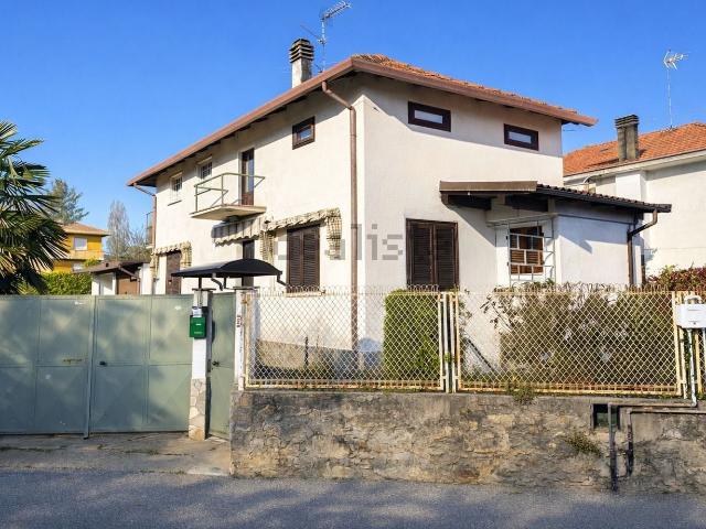 Casa in vendita a Santa Croce di Borgomanero, Piemonte