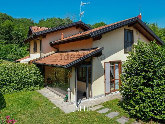 Casa in vendita a Unione dei comuni del Medio Verbano, Leggiuno
