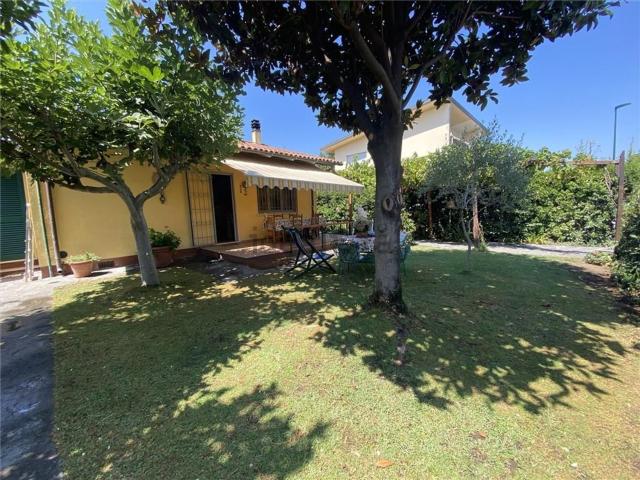 Casa in vendita a Vittoria Apuana, Forte Dei Marmi