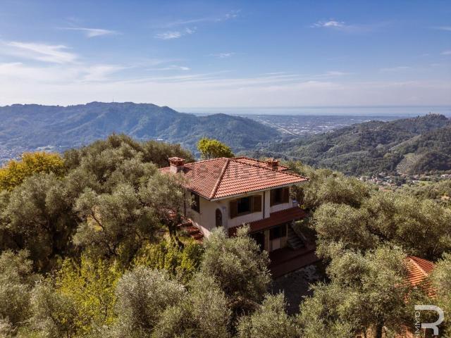Casa in vendita a Montebello, Camaiore