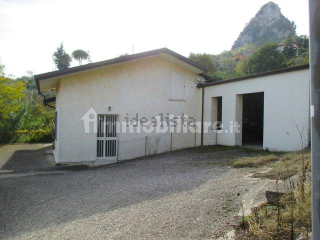 Casa in vendita a Vitulano, Campania