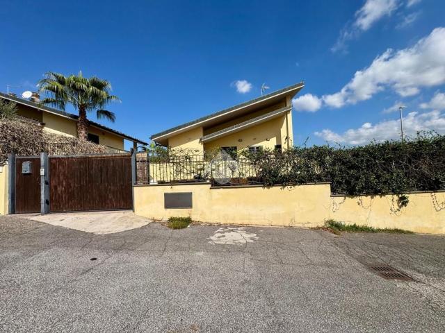 Casa in vendita a Selvotta, Roma