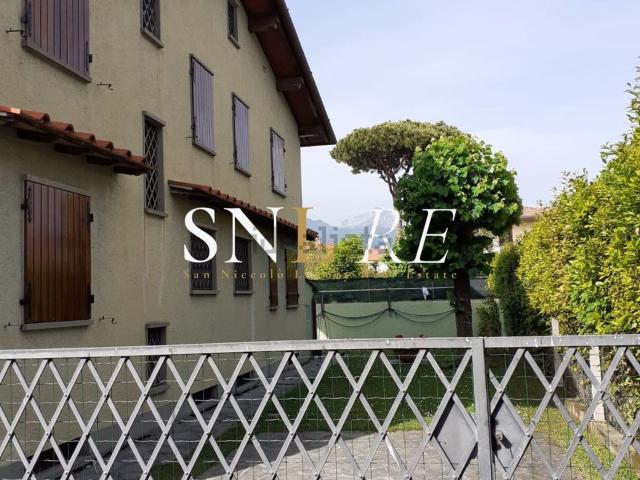 Casa in vendita a Roma Imperiale, Forte dei Marmi
