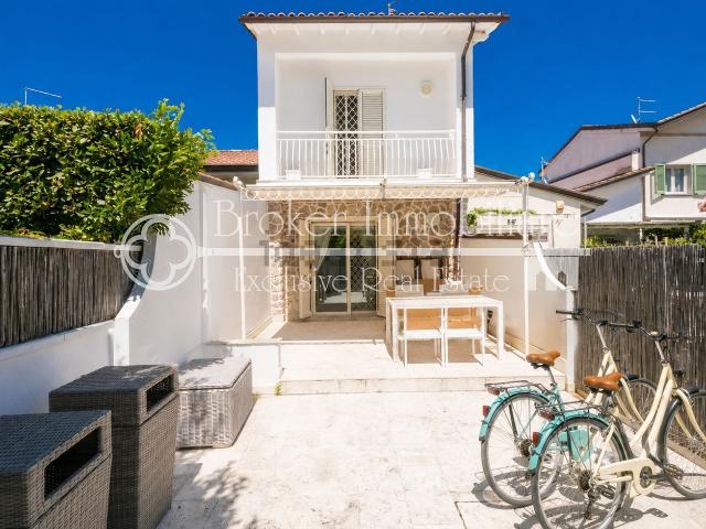 Casa in vendita a Vittoria Apuana, Forte Dei Marmi