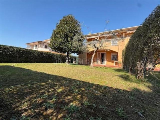 Casa in vendita a Sabaudia, Lazio