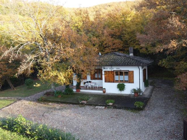 Casa in vendita a Villa, Magione