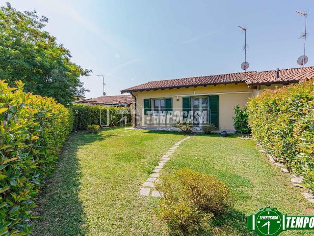 Casa in vendita a Torre D'isola, Lombardia