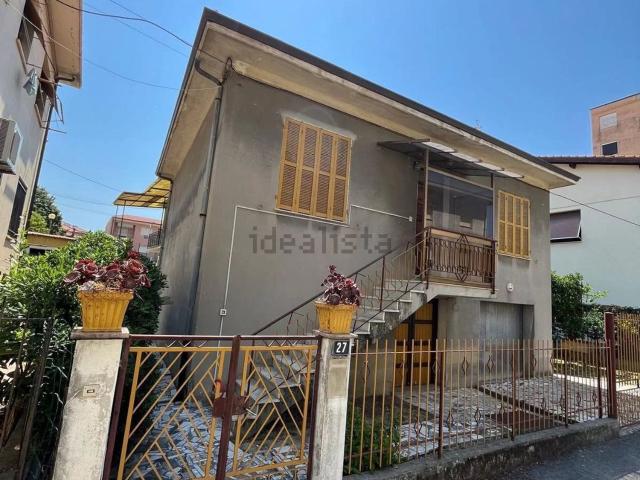 Casa in vendita a Vallecrosia, Liguria