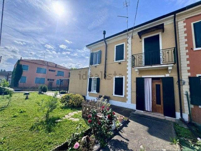 Casa in vendita a Badia Polesine, Veneto