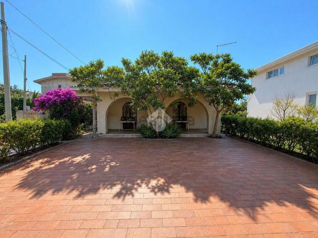 Casa in vendita a Calabria, Reggio Calabria