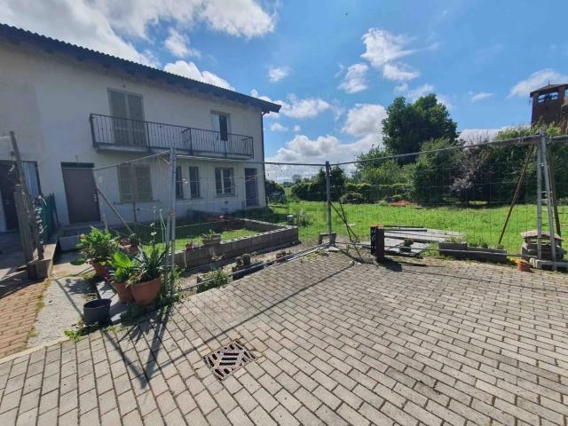 Casa in vendita a Abbadia Cerreto, Lombardia