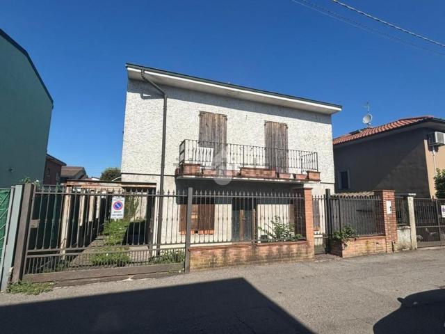 Casa in vendita a Rivolta d'Adda, Cremona