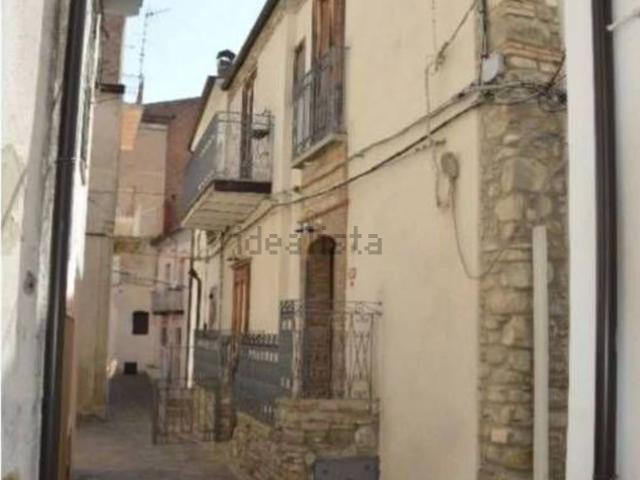 Casa in vendita a San Giorgio Lucano, Basilicata
