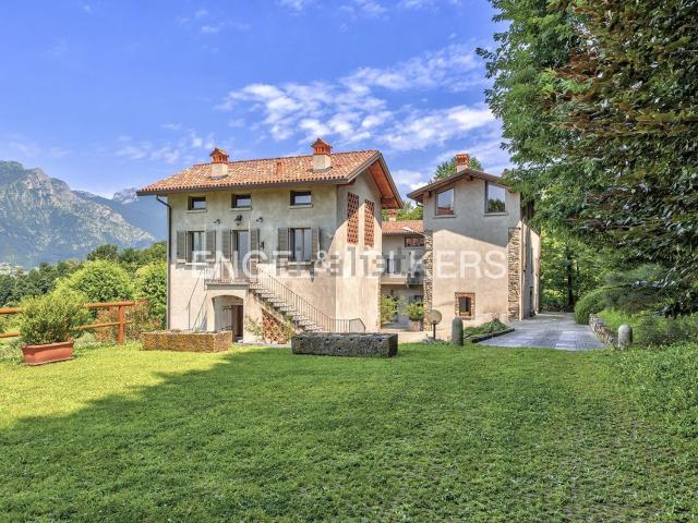 Casa in vendita a Galbiate, Lombardia