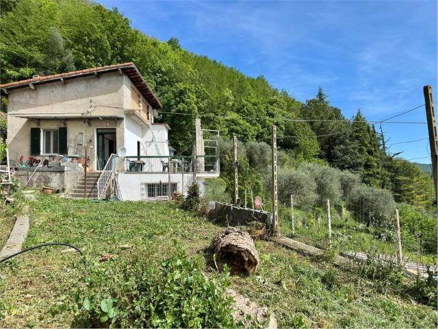 Casa in vendita a Pieve Di Teco, Liguria