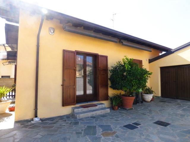 Casa in vendita a Gravellona Lomellina, Pavia
