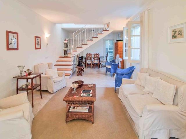 Casa in vendita a Roma Imperiale, Forte Dei Marmi