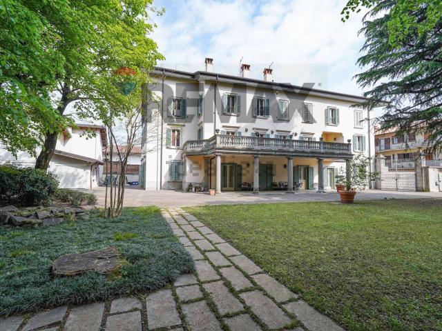 Casa in vendita a Lallio, Lombardia