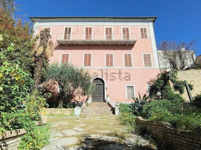 Casa in vendita a Santa Caterina, Penne