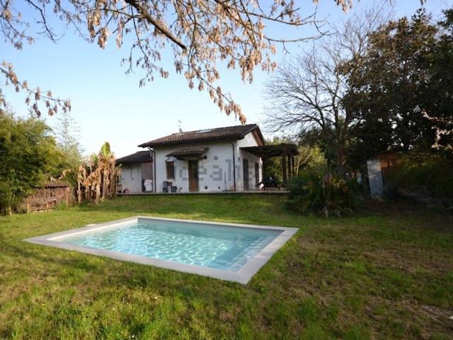 Casa in vendita a Tonfano, Toscana
