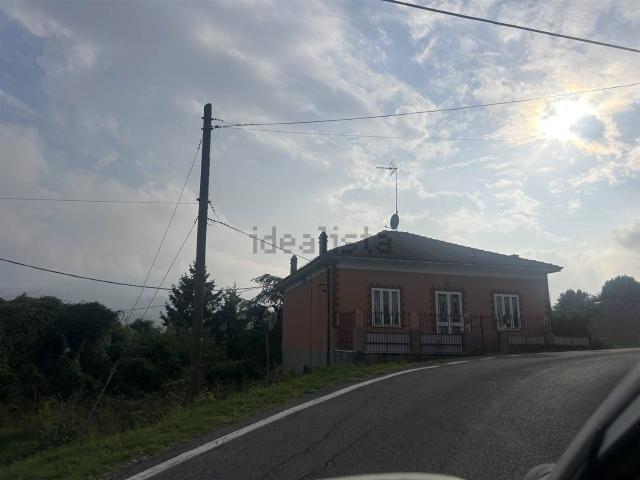 Casa in vendita a Lugagnano Val D'arda, Reggio Emilia