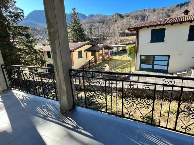 Casa in vendita a Ferriere, Reggio Emilia