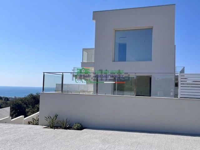 Casa in vendita a Ragusa, Sicilia