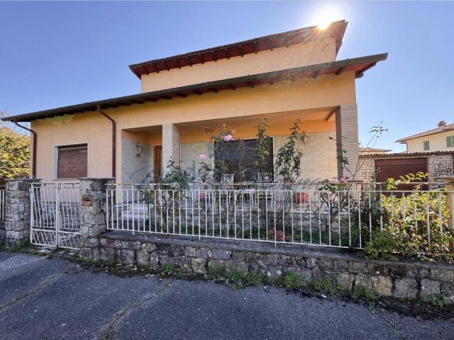 Casa in vendita a Tonfano, Toscana