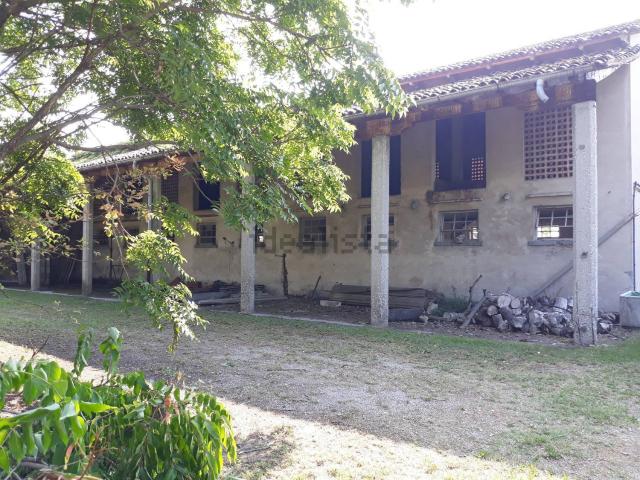 Casa in vendita a Padernello, Paese