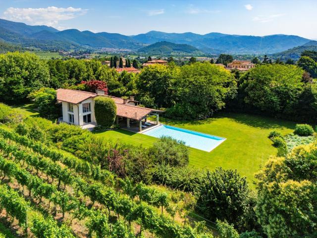 Casa in vendita a Provaglio D'iseo, Lombardia
