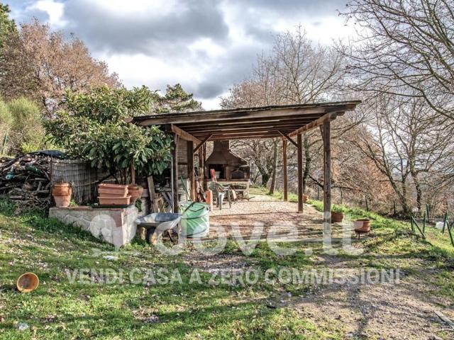 Casa in vendita a Passignano Sul Trasimeno, Umbria